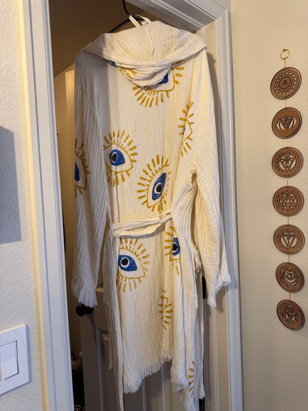 Cream Hooded Robe with Blue & Yellow Eye Print